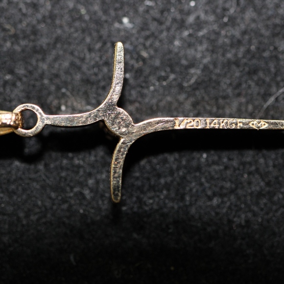 14K GF Vintage Gold Filled Crucifix Cross Pendant - Picture 3 of 8